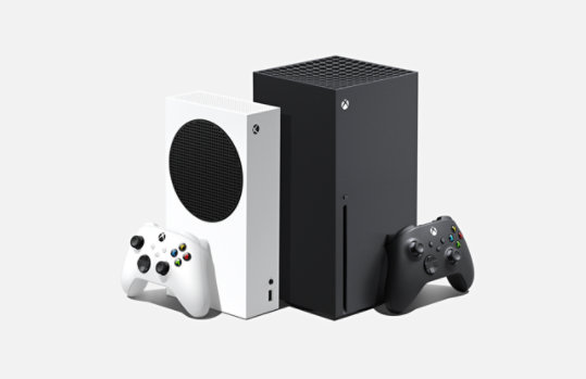 Eine Xbox Series S- und eine Xbox Series X-Konsole.