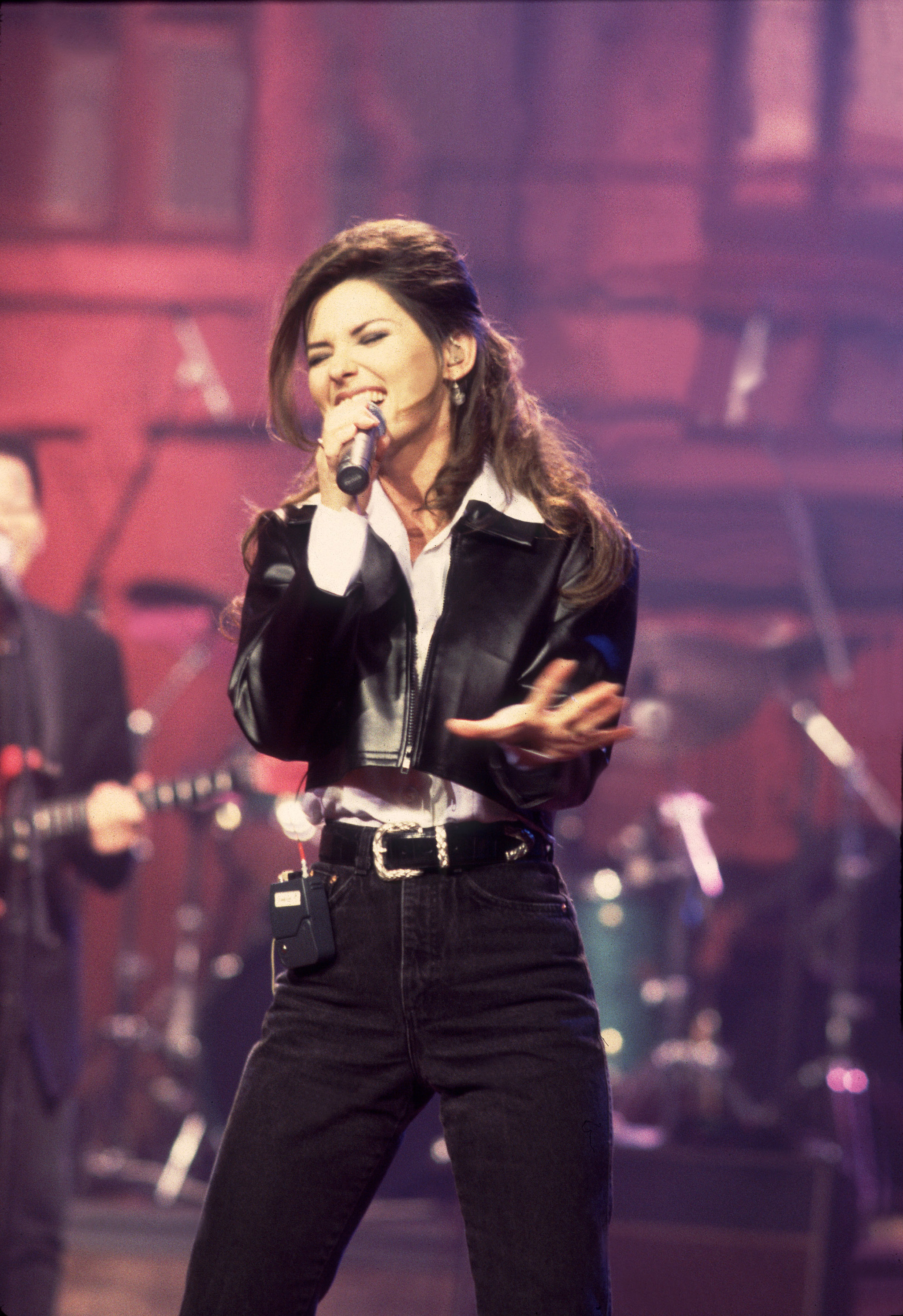 Shania Twain performing, New York, February 26, 1996. (Photo by Paul Natkin/Getty Images)
