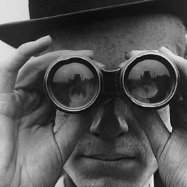 Derby Spectator by Topical Press Agency