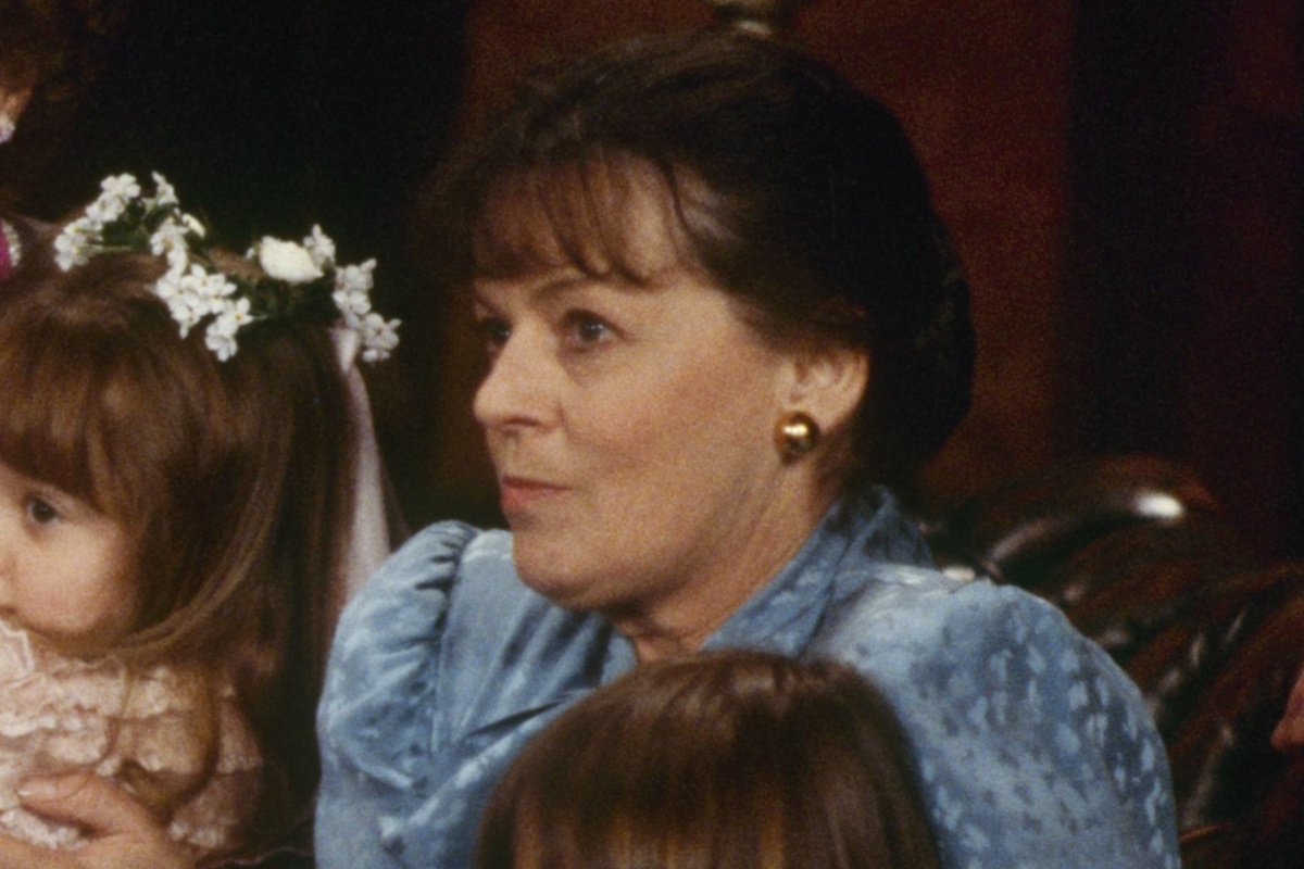 DYNASTY - "Shadow Play" - Airdate May 6, 1987. (Photo by ABC Photo Archives/Disney General Entertainment Content via Getty Images) VIRGINIA HAWKINS;JESSICA PLAYER;BETTY HARFORD;JAMESON SAMPLEY