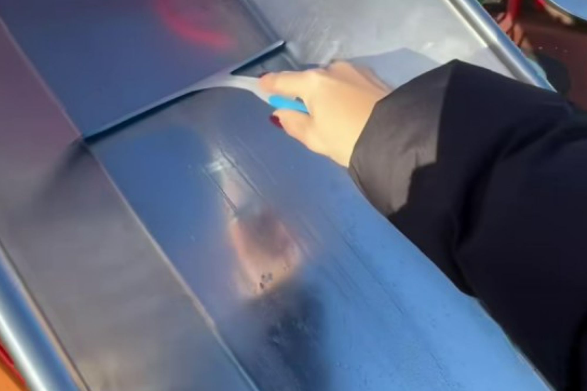 ‘This is genius’ people praise mum for hack to avoid ‘soggy bums at the park’ & you’ll never have to carry kitchen roll