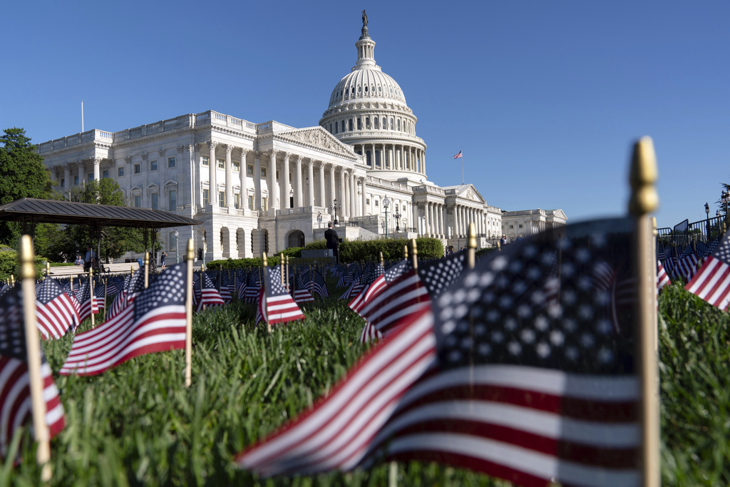 Truckers back the blue during National Police Week